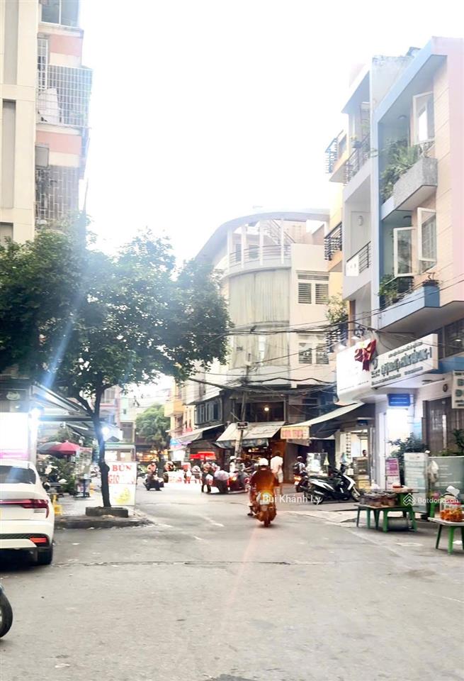 Hẻm xe hơi thông khuvip phan xích long phùng văn cung 5 tầng 4pn dòng tiền 25tr/th