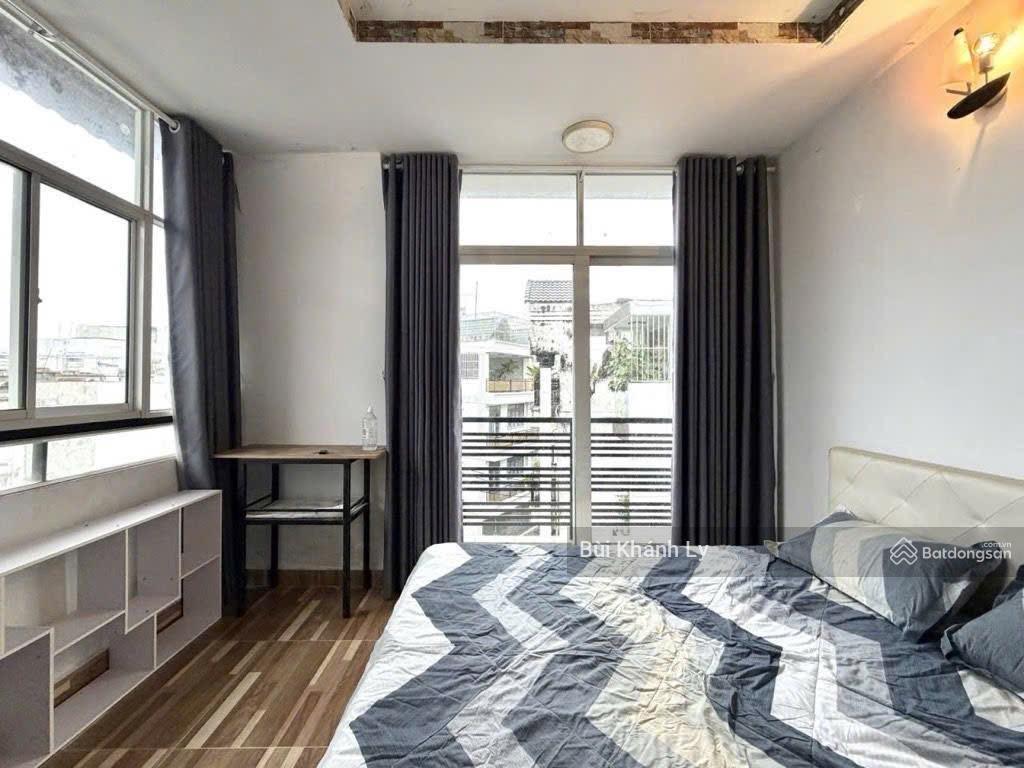 Bán gấp nhà phú nhuận 5 tầng btct 8 phòng chdv, có sẵn dòng tiền 35tr/tháng