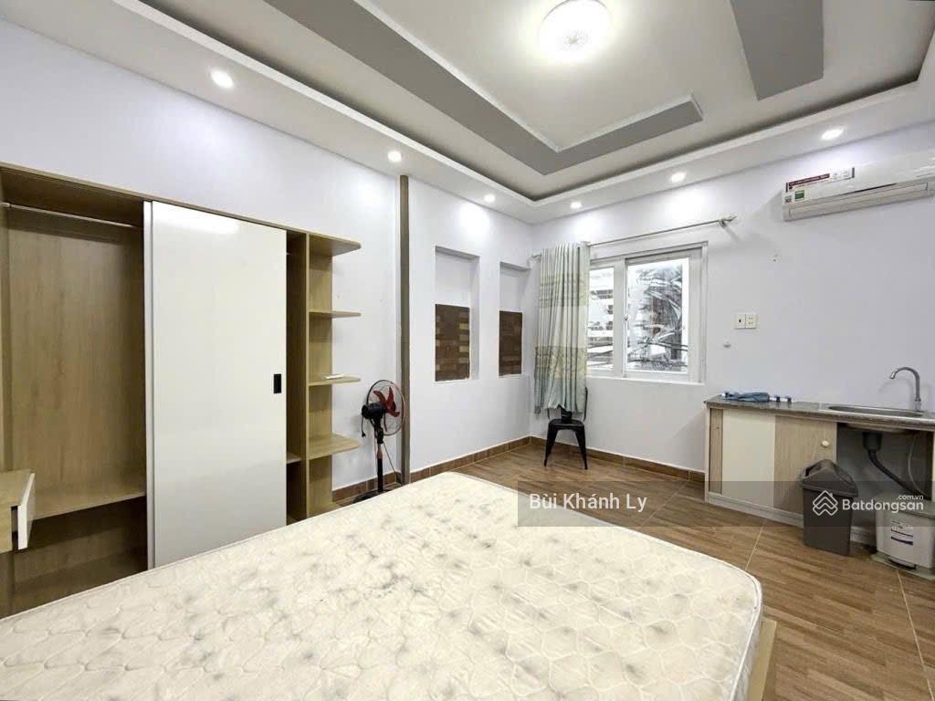 Bán gấp nhà phú nhuận 5 tầng btct 8 phòng chdv, có sẵn dòng tiền 35tr/tháng