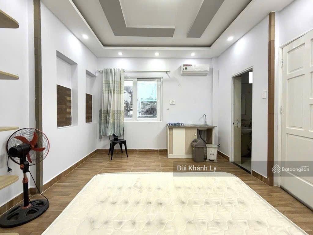 Bán gấp nhà phú nhuận 5 tầng btct 8 phòng chdv, có sẵn dòng tiền 35tr/tháng