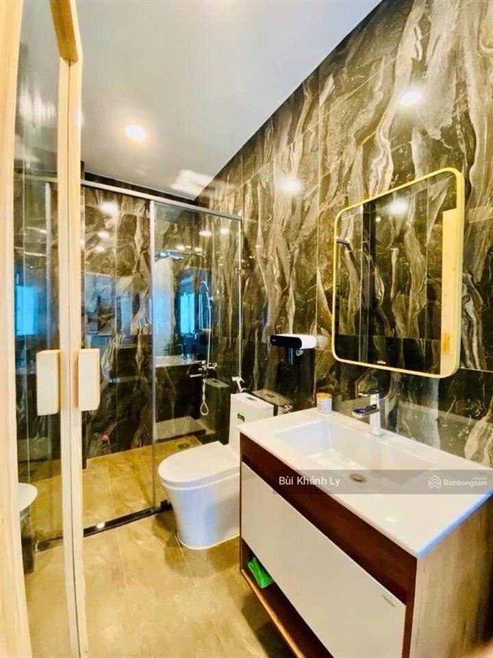 Mặt tiền nội bộ phú nhuậnkhuvip phan đăng lưucầm bá thướcthang máy xịn55mhợp đồng thuê~35tr/th