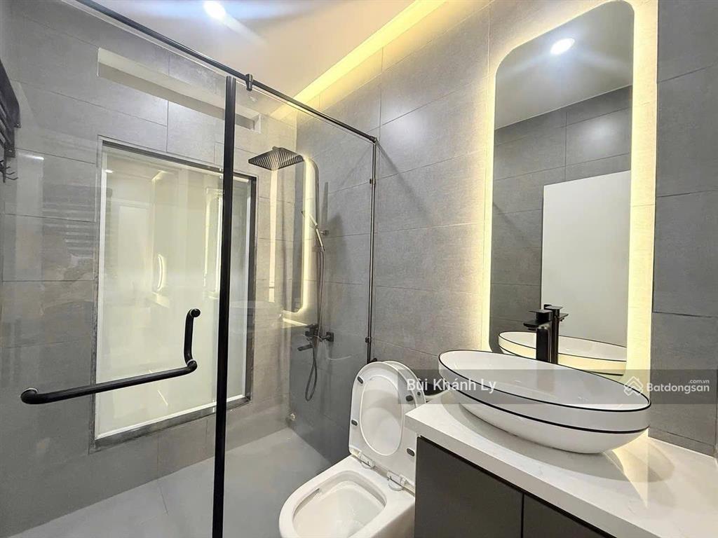 Phú nhuận hẻm xe hơi thông khuvip phan xích long  đoàn thị điểm ngang 4,5m 5 tầng