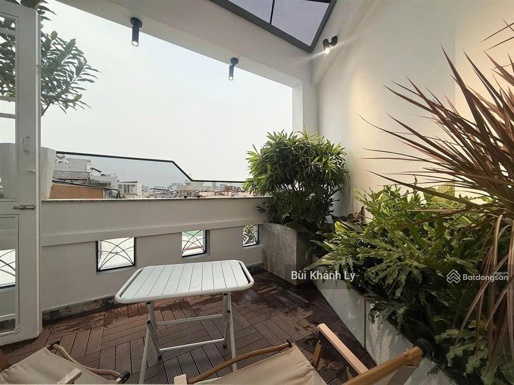 Phú nhuận hẻm xe hơi thông khuvip phan xích long  đoàn thị điểm ngang 4,5m 5 tầng