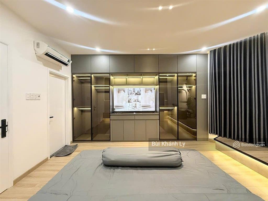 Phú nhuận hẻm xe hơi thông khuvip phan xích long  đoàn thị điểm ngang 4,5m 5 tầng