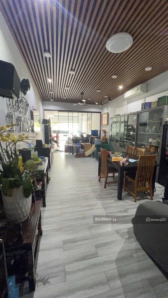 Siêu phẩm mặt tiền lê văn sỹ 110mngang 4m trung tâm kinh doanh đông đúc