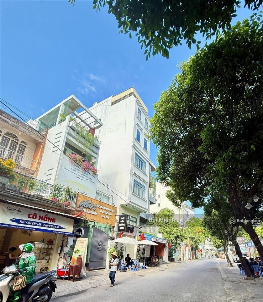 Mặt tiền kinh doanh phú nhuận  nguyễn văn trỗi hoàng diệu 65m ngang 4m 4 tầng sân thượng
