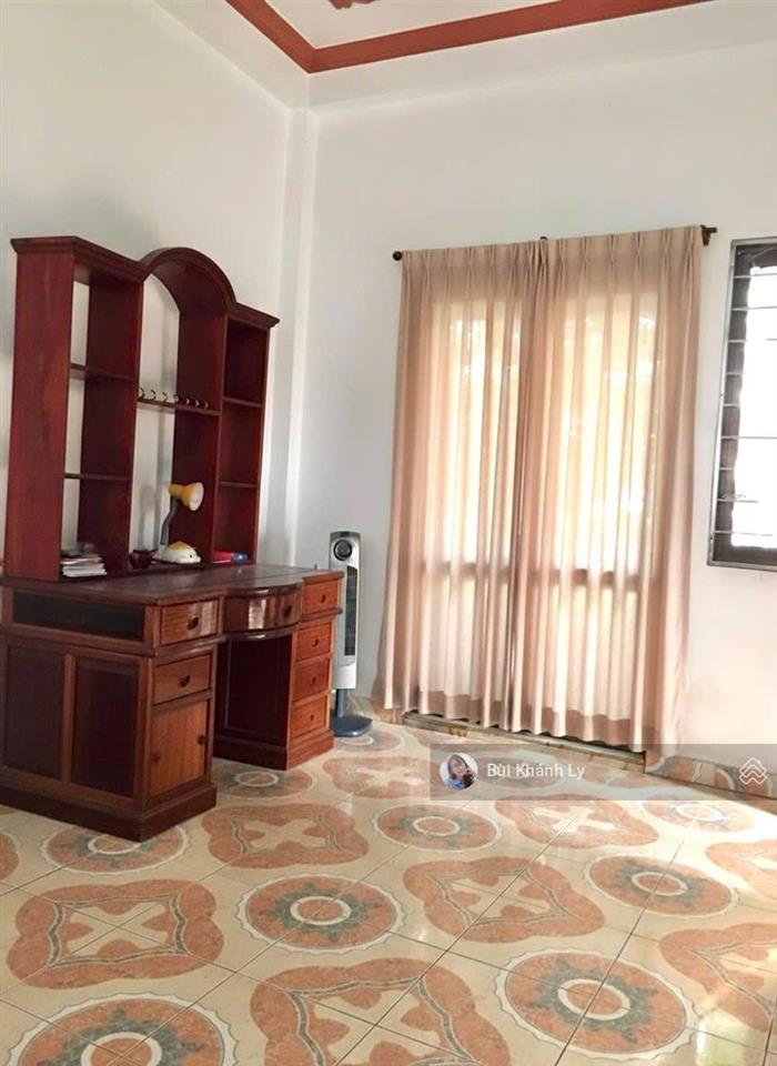 Bán nhà phú nhuận khuvip phan đình phùng 4 tầng sân thượng gần quận1,3