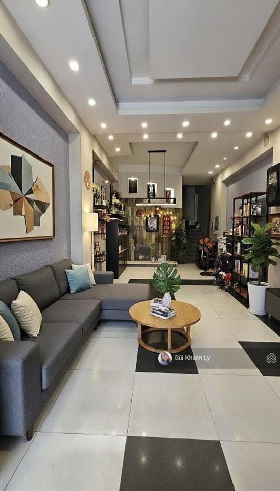 Bán nhà phú nhuận52m 4 tầng btct khuvip trường sa  huỳnh văn bánhsát mặt tiền