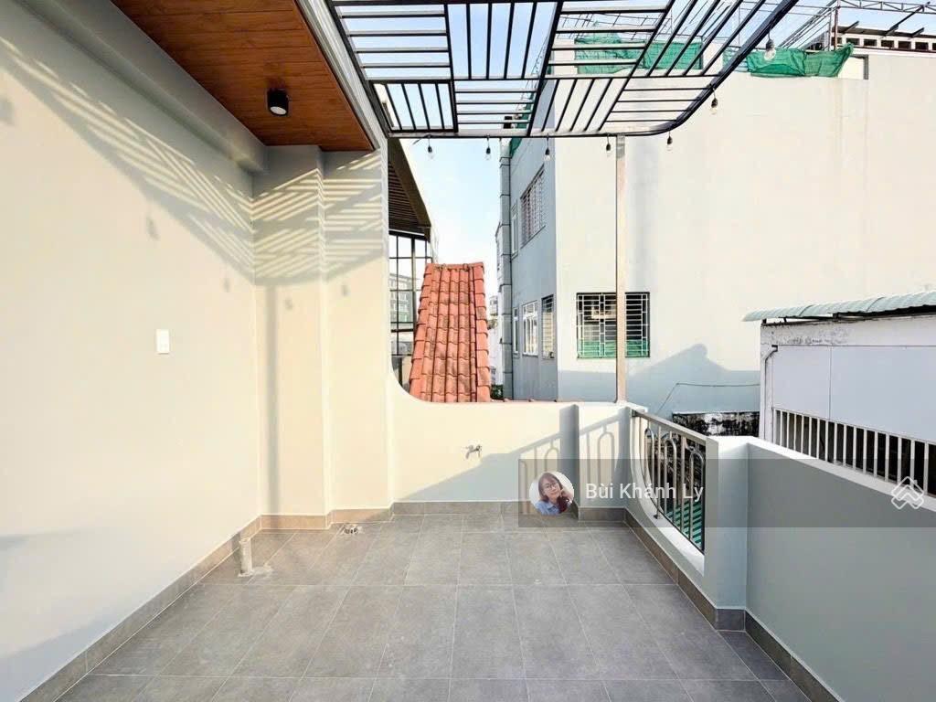 Phú nhuận
sát mặt tiền hoàng văn thụ  trần huy liệu 5 tầng 6 pn