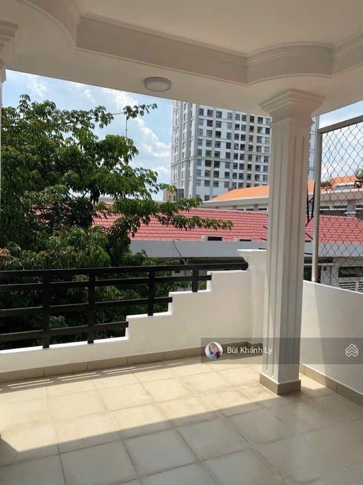 Phú nhuận
khuvip cán bộ  xe hơi thông phan đăng lưu  đào duy anh hđ ~20tr/th