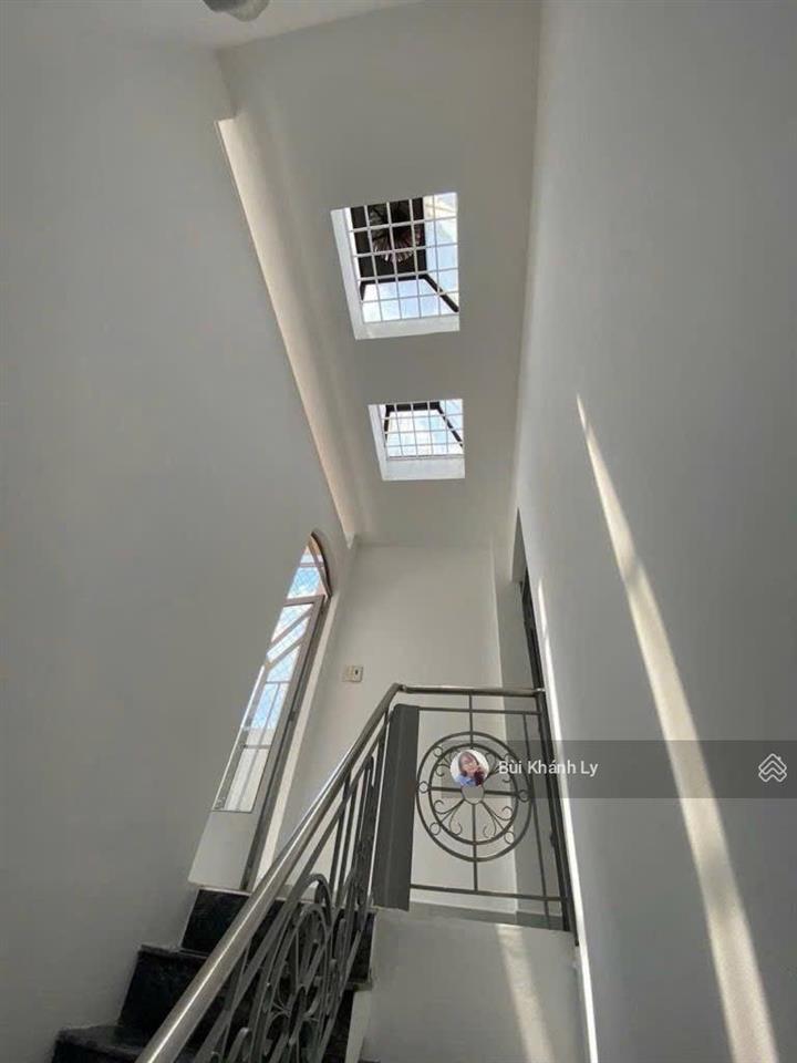 Phú nhuận
khuvip cán bộ  xe hơi thông phan đăng lưu  đào duy anh hđ ~20tr/th