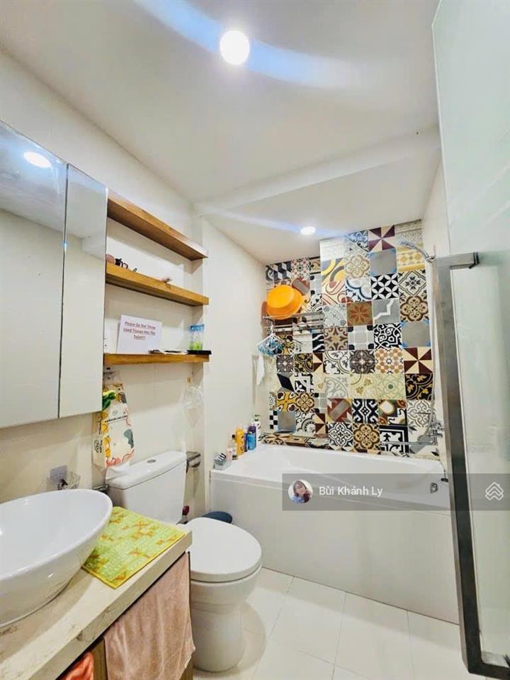 Quận phú nhuận, sát mặt tiền khu vip trường sa  huỳnh văn bánh 92m2