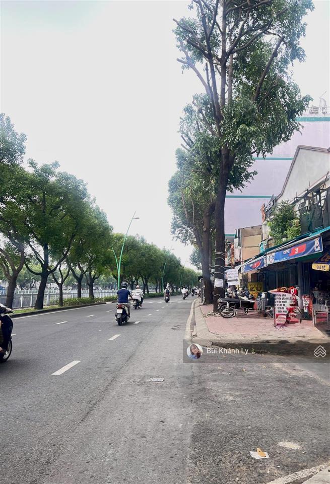 Quận phú nhuận, sát mặt tiền khu vip trường sa  huỳnh văn bánh 92m2