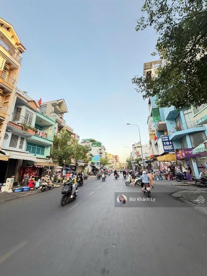 Bình thạnh mặt tiền kinh doanh hoàng hoa thám  ngang lớn 5m hđ ~80tr/th