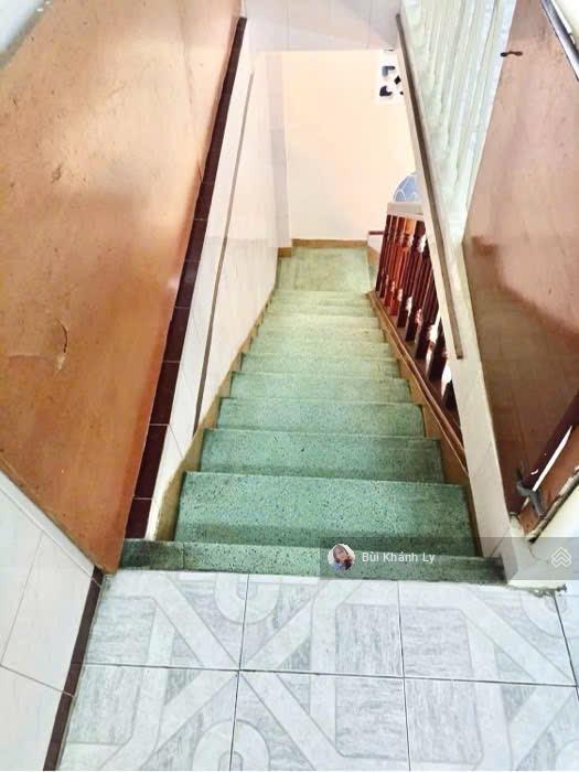 Phú nhuận hẻm xe hơi huỳnh văn bánh  lê văn sỹ bán đất tặng nhà 2t
