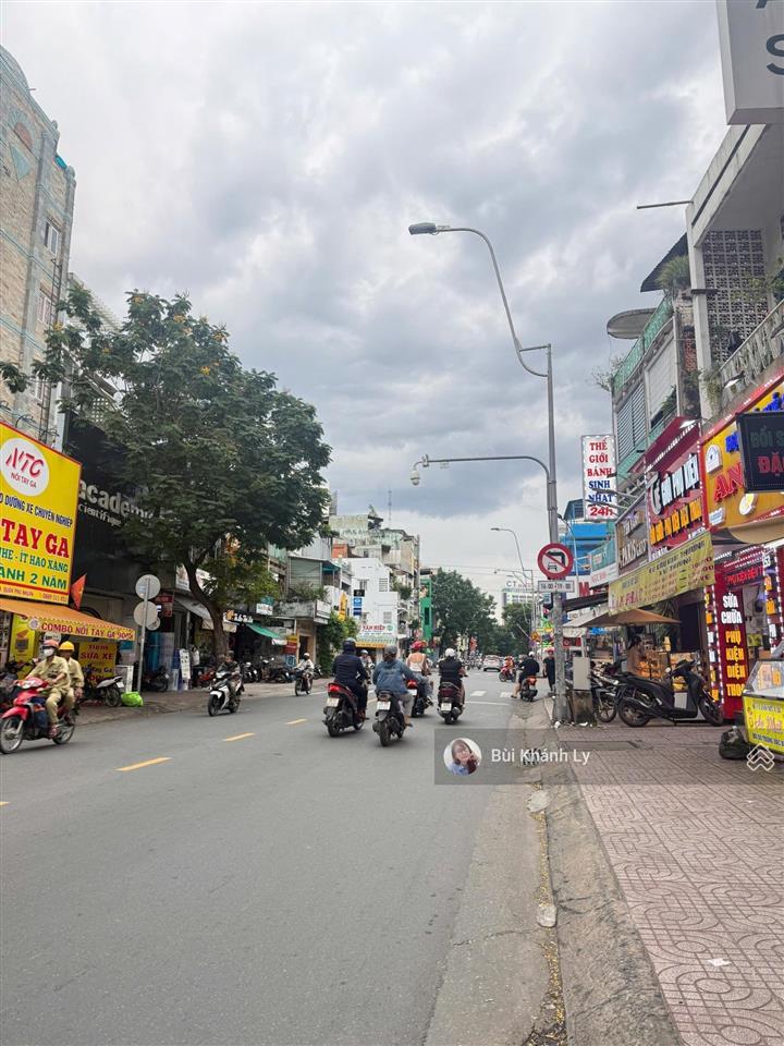 Mặt tiền phú nhuận huỳnh văn bánh lê văn sỹ 3 tầng gần sân bay