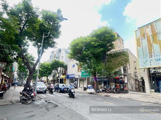 Quận 3 sát mặt tiền lê văn sỹ, 65m2 nhà vườn 2 tầng  gần sân bay