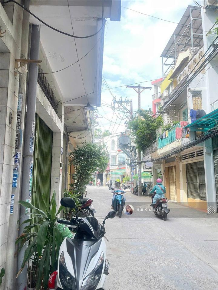 Siêu phẩm phú nhuận hẻm xe hơi huỳnh văn bánh 5 tầng thang máy, ngang 5m, hđ 50tr/tháng