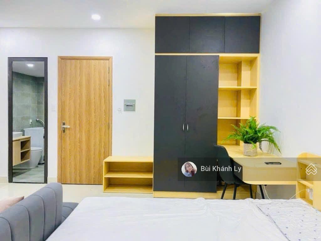 Toà nhà mặt tiền khu vip nguyễn cửu vân 6 tầng thang máy, dòng tiền 70tr/th