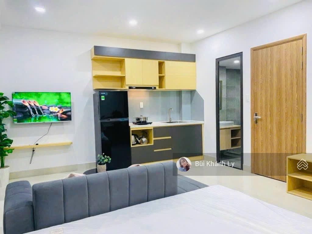 Toà nhà mặt tiền khu vip nguyễn cửu vân 6 tầng thang máy, dòng tiền 70tr/th