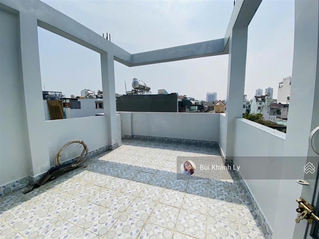 Nhà khu vip huỳnh văn bánh 5 tầng, xe hơi vào nhà, sát quận 3