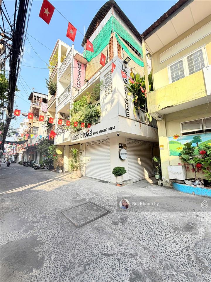Hẻm xe tải huỳnh văn bánh  thông trường sa  ngang lớn 6m  5 tầng