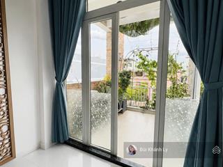 Nhà đẹp ở ngay hẻm xe tải đặng văn ngữ lê văn sỹ huỳnh văn bánh 47m  4 tầng sân thượng.