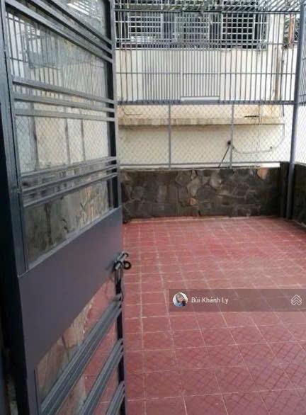 Nhà trung tâm phú nhuận đặng văn ngữ 4 tầng, sân trước thoáng, gần quận 3