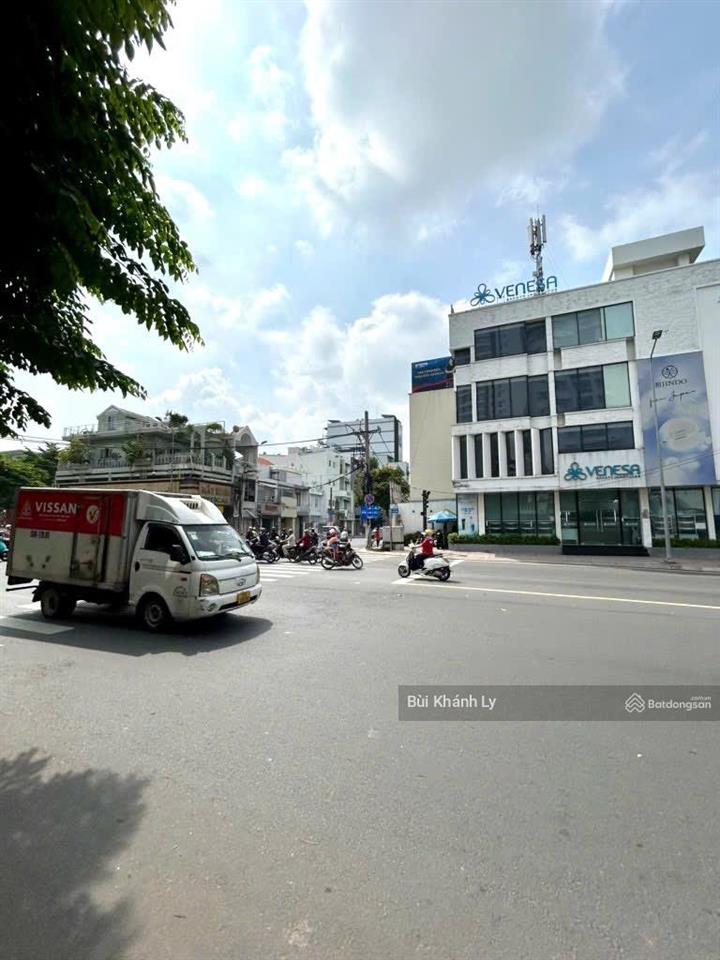 Phú nhuận,p9  mặt tiền kd hoàng minh giám  88m  3 tầng  hđ ~35tr/t  gần phổ quang