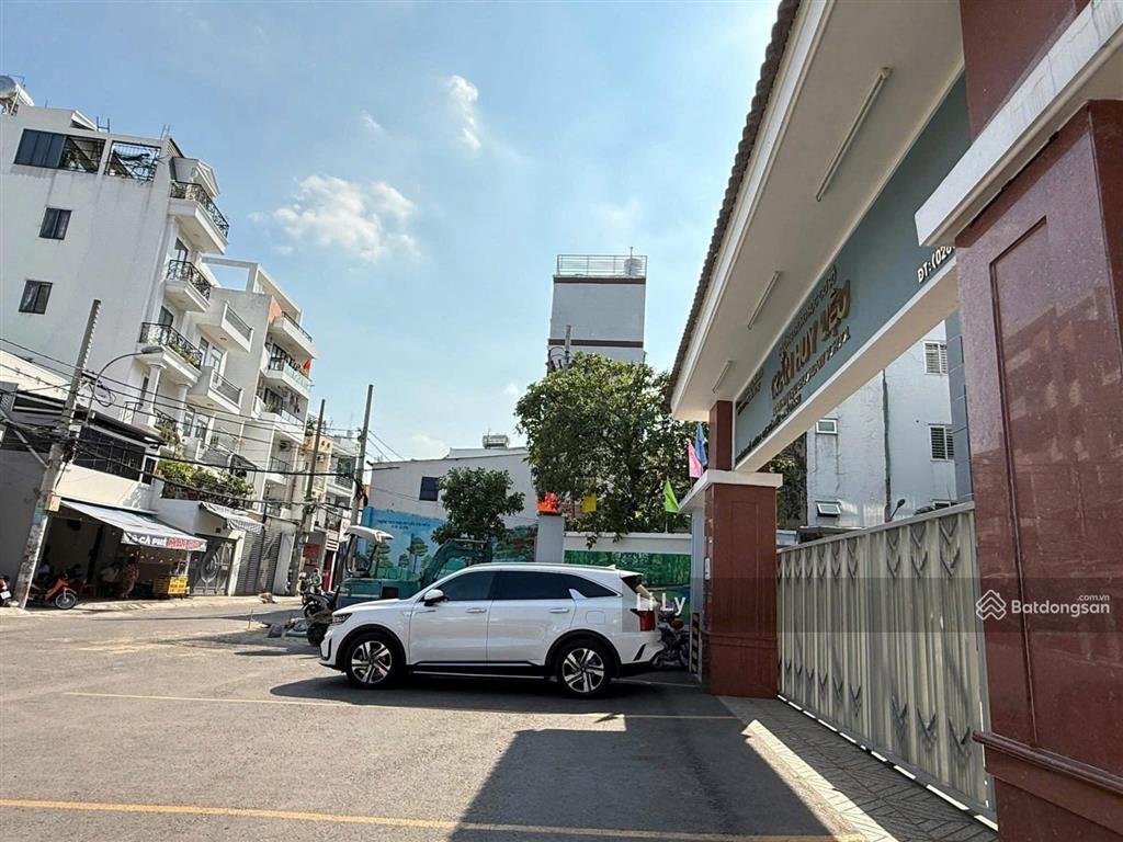 Bán nhà phú nhuận  chdv nguyễn đình chiểu  7 tầng thang máy  8 pn hđ 55tr/th