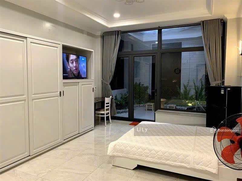 Bán nhà phú nhuận  chdv nguyễn đình chiểu  7 tầng thang máy  8 pn hđ 55tr/th