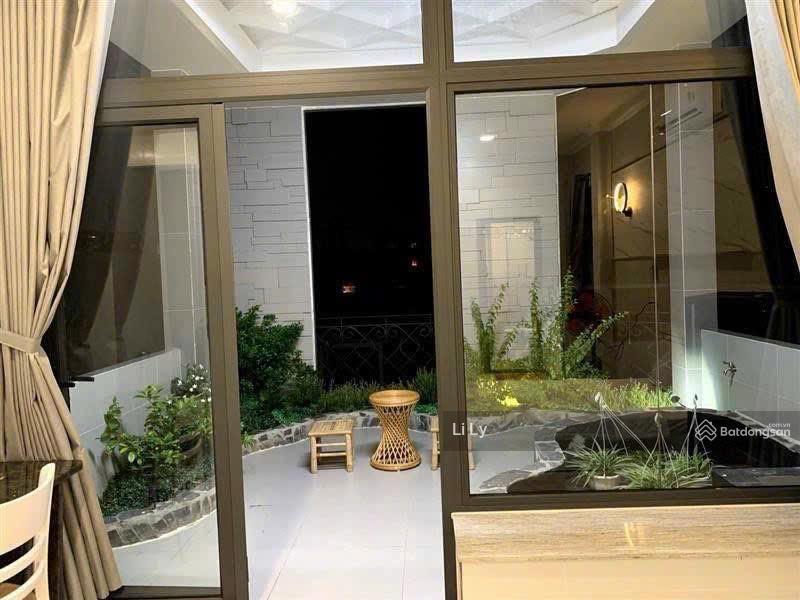 Bán nhà phú nhuận  chdv nguyễn đình chiểu  7 tầng thang máy  8 pn hđ 55tr/th