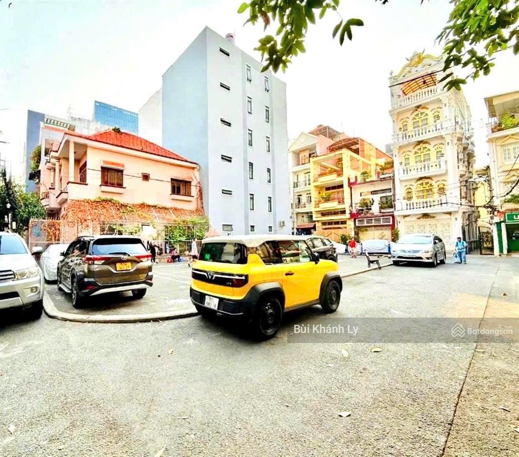 Tôi cần bán nhà mặt tiền 5,5m  dt 85m  5 tâng sân thượng  phan đăng lưu  thích quảng đức