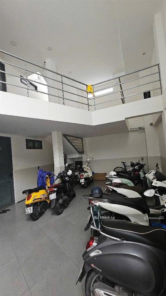Bán nhà quận 3 khuvip cách mạng tháng tám 6 tầng btct chdv 9 phòng gần ga metro