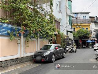 Nhà biệt thự khu vip đoàn thị điểm trung tâm 4 tầng, sân thượng rộng, gần quận 1