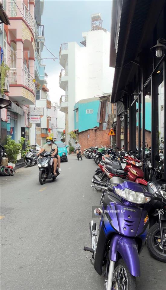 Đất vàng phú nhuận 214m mặt tiền đường hoa, xây hầm + 6 tầng, kinh doanh đỉnh