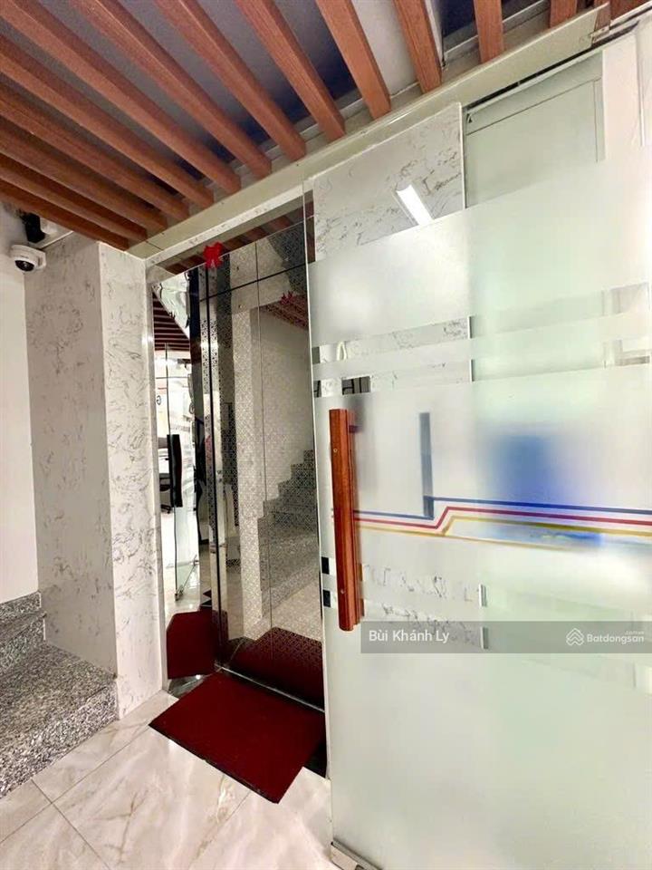 Tôi cần bán toà nhà văn phòng trục chính nguyễn văn trỗi hầm thang máy + 7 tầng xịn.