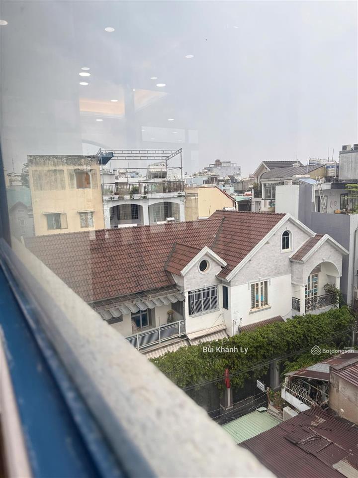 Phú nhuận mặt tiền khu vip nguyễn văn trỗi  ngay ubnd 5 tầng thang máy + hầm