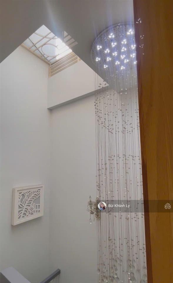 Bán nhà quận 10 hxh cách mạng tháng tám 40m, 4 tầng, thang máy