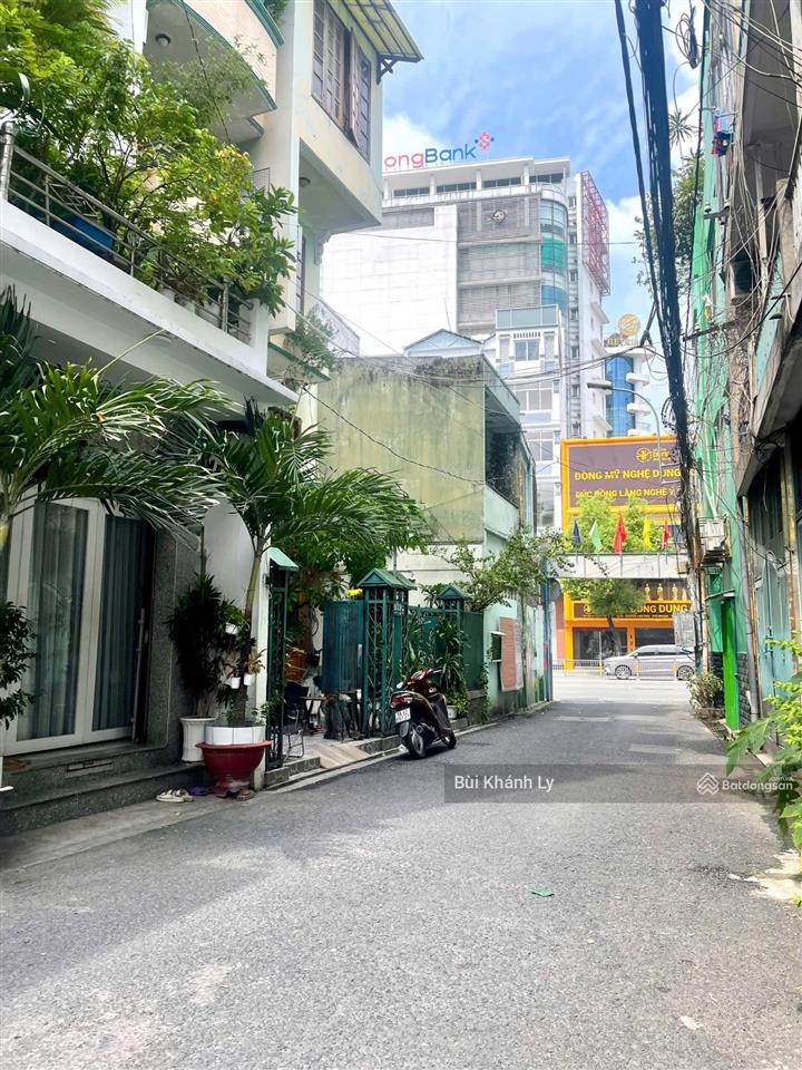 Tôi cần bán nhà phú nhuận  khu vip nguyễn văn trỗi  70m  4 tầng sân thượng.
