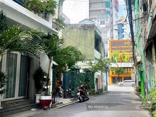 Tôi cần bán nhà phú nhuận  khu vip nguyễn văn trỗi  70m  4 tầng sân thượng.