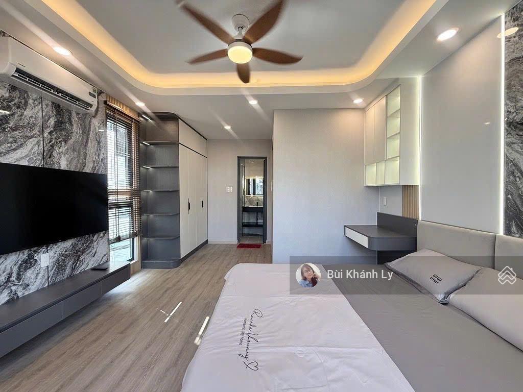 Bình thạnh giáp quận 1 5 tầng sân thượng ngay vòng xoay điện biên phủ