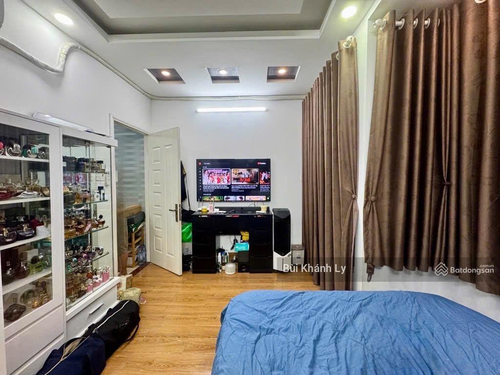 Hẻm xe hơi phan đăng lưu  phan xích long  4 tầng.