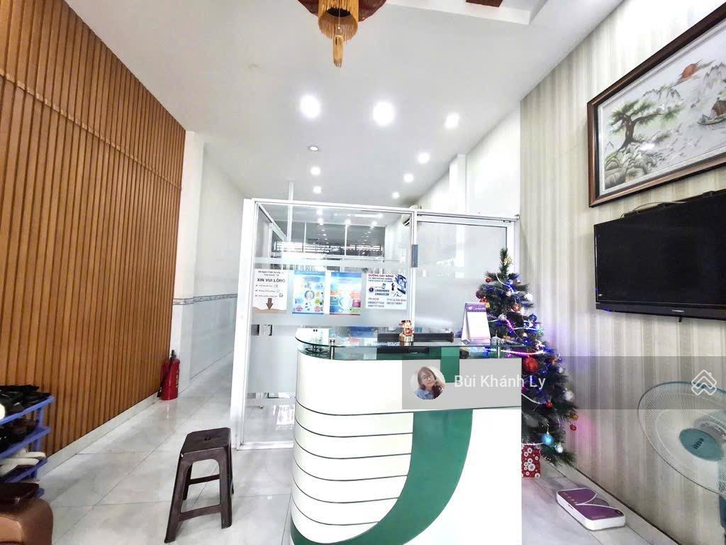 Bán nhà tân bình khuvip cmt8 100m, 7 phòng, đi bộ ra ga metro, giáp quận 10,