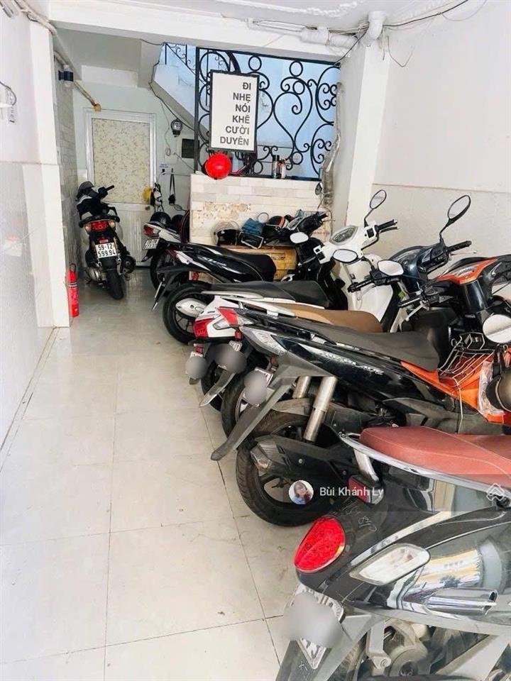 Bán nhà chdv phú nhuận 50m 9 phòng khép kín, thu nhập 40tr/th, gần quận 1