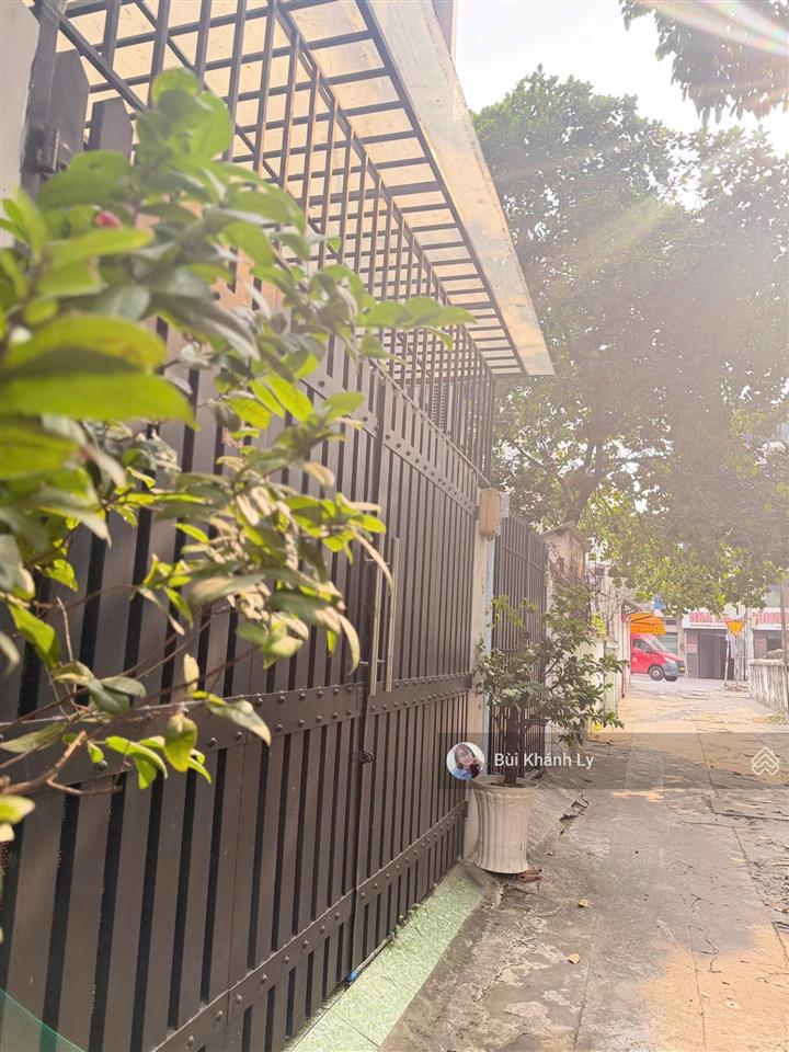 Nhà phan đăng lưu gần ngã tư phú nhuận, 3 tầng sân thượng, ngang 4.5m