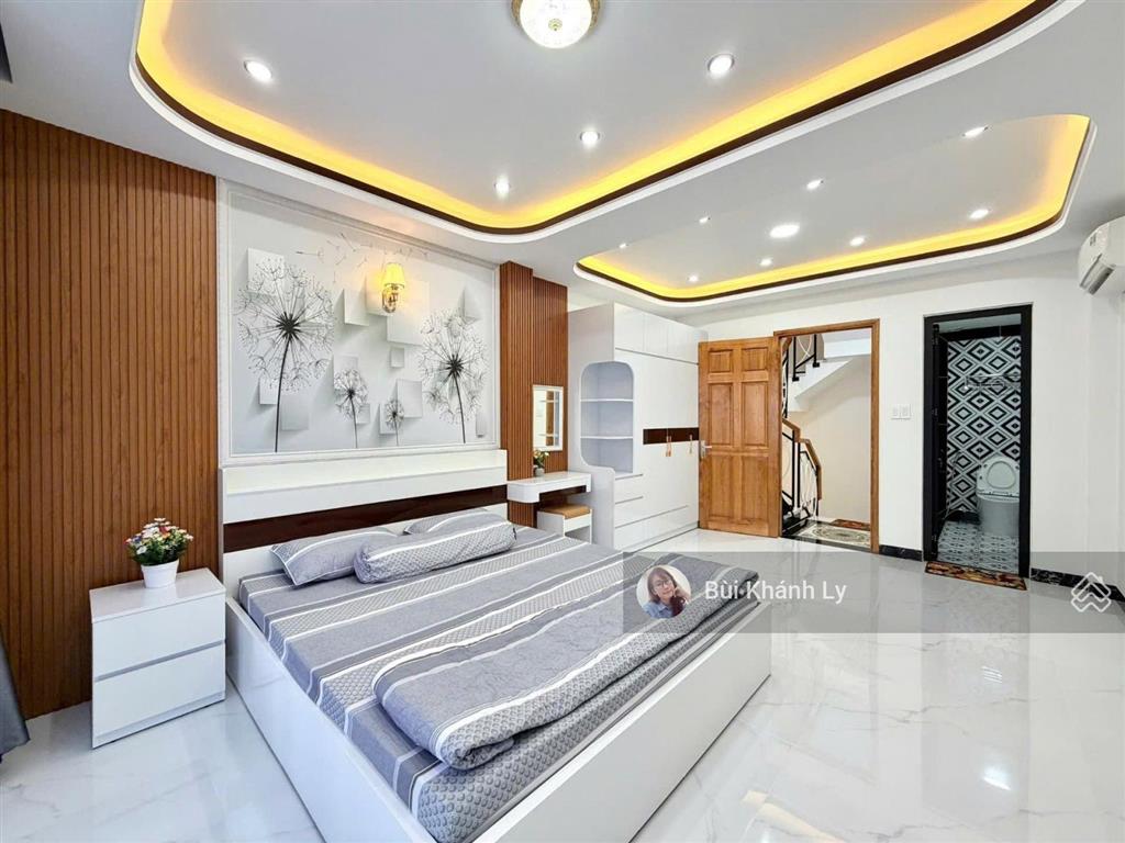 Bán nhà quận 3 hẻm xe tải lê văn sỹ  trần quang diệu, 62m, vị trí kinh doanh.