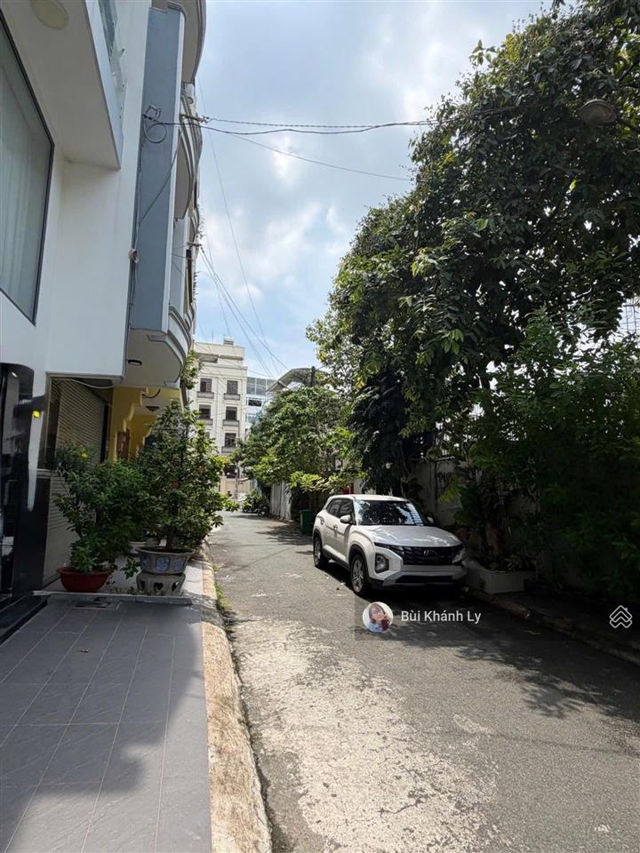 Quận 10 cách mạng tháng 8 112m2, 5 tầng thang máy gần ga metro số 2