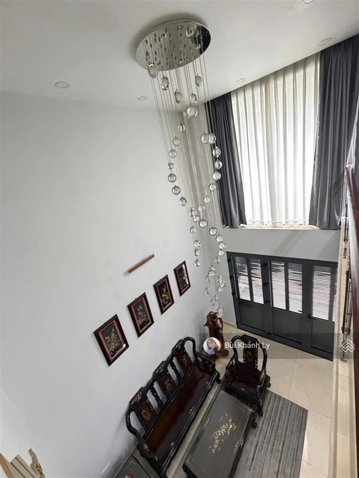 Quận 10 cách mạng tháng 8 112m2, 5 tầng thang máy gần ga metro số 2