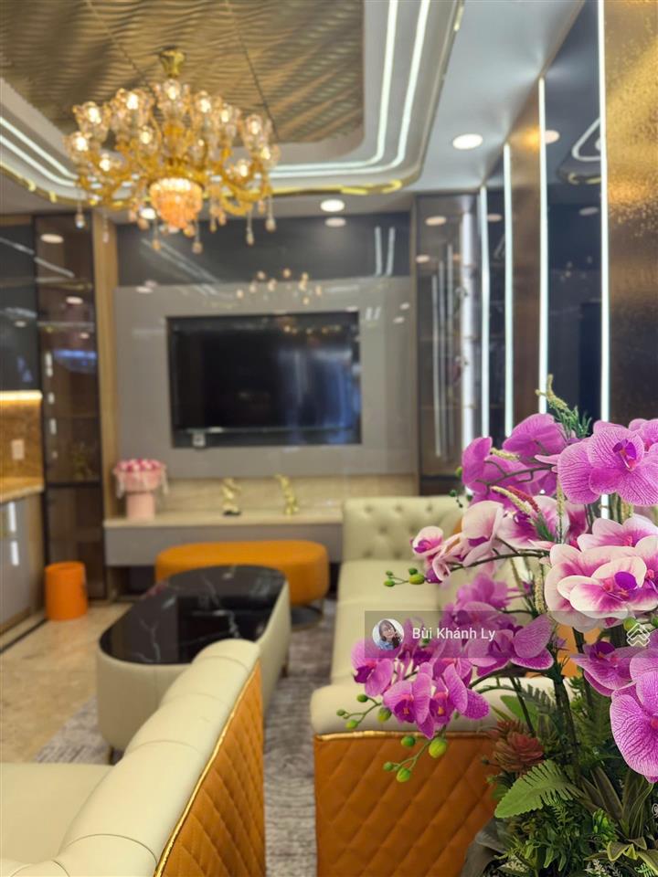 Hẻm xe hơi cách mạng tháng 8 75m2 gần ga metro số 2
